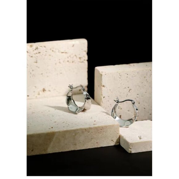 Bold thick hoop huggie earrngs - Picture 3 of 6